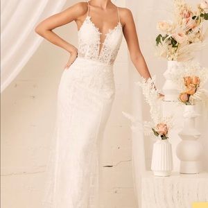 White Lace-up embroidered Lace maxi dress/wedding dress size 4